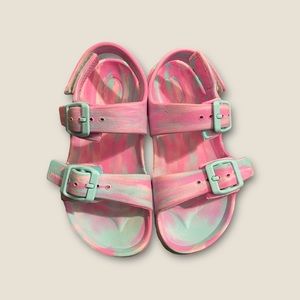 Girls size 11 Cat and Jack sandals!